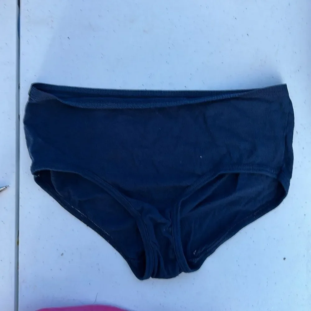 Fruit of the Loom Women’s Cotton Panties Size 14 Lot of 4 Solid Colors Briefs